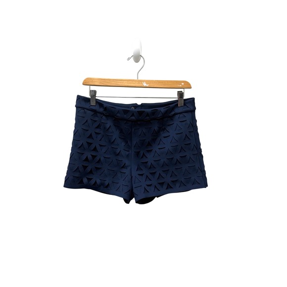 Lilly Pulitzer Navy Geometric Cutout Tailored Shorts Women Size 6 - Picture 2 of 10